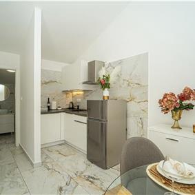 6 Bedroom Beachfront Villa with Heated Pool near Vela Luka on Korcula Island, Sleep 12